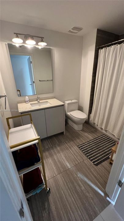 For Sale: $425,000 (0 beds, 1 baths, 442 Square Feet)