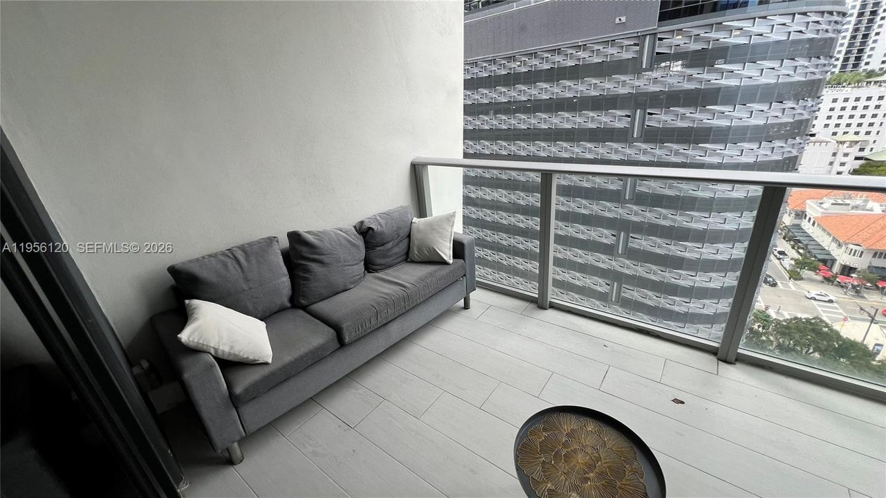 For Sale: $425,000 (0 beds, 1 baths, 442 Square Feet)