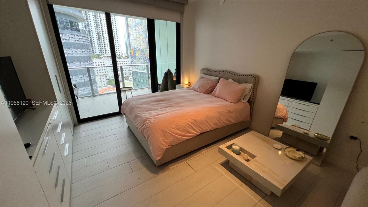 For Sale: $425,000 (0 beds, 1 baths, 442 Square Feet)