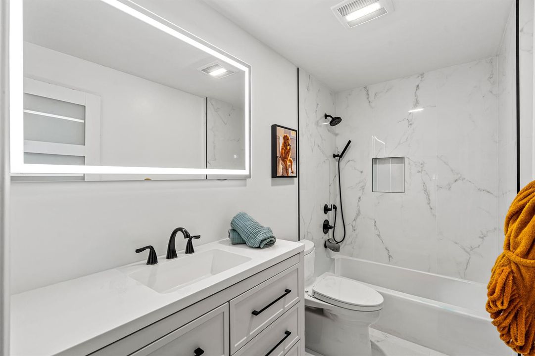 mls_BATHROOM_2_DT