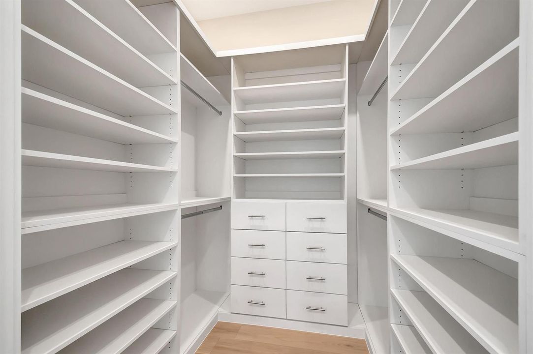 Master Walk In Closet