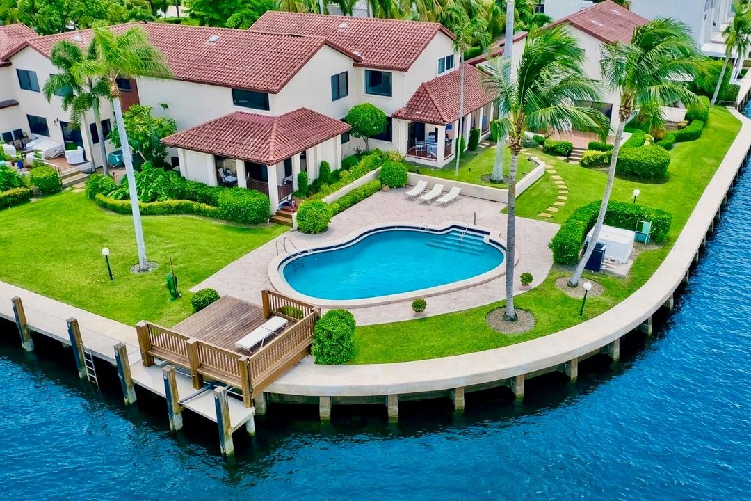 Waterfront Pool & Intracoastal View