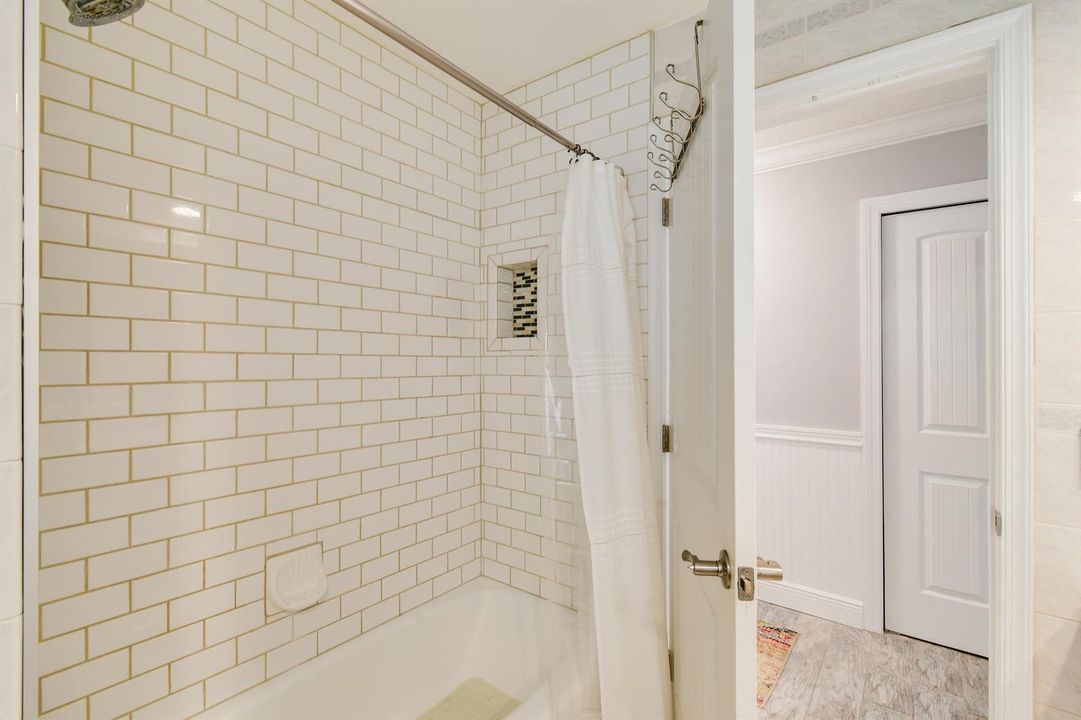 Master Tub