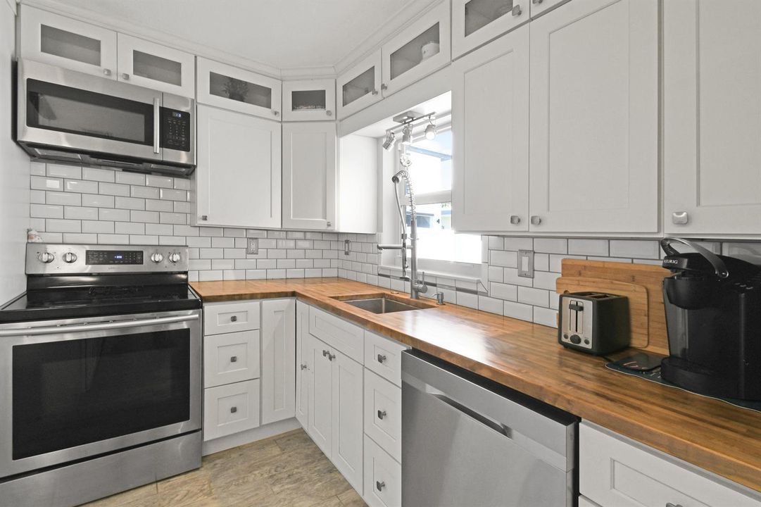 Kitchen 2