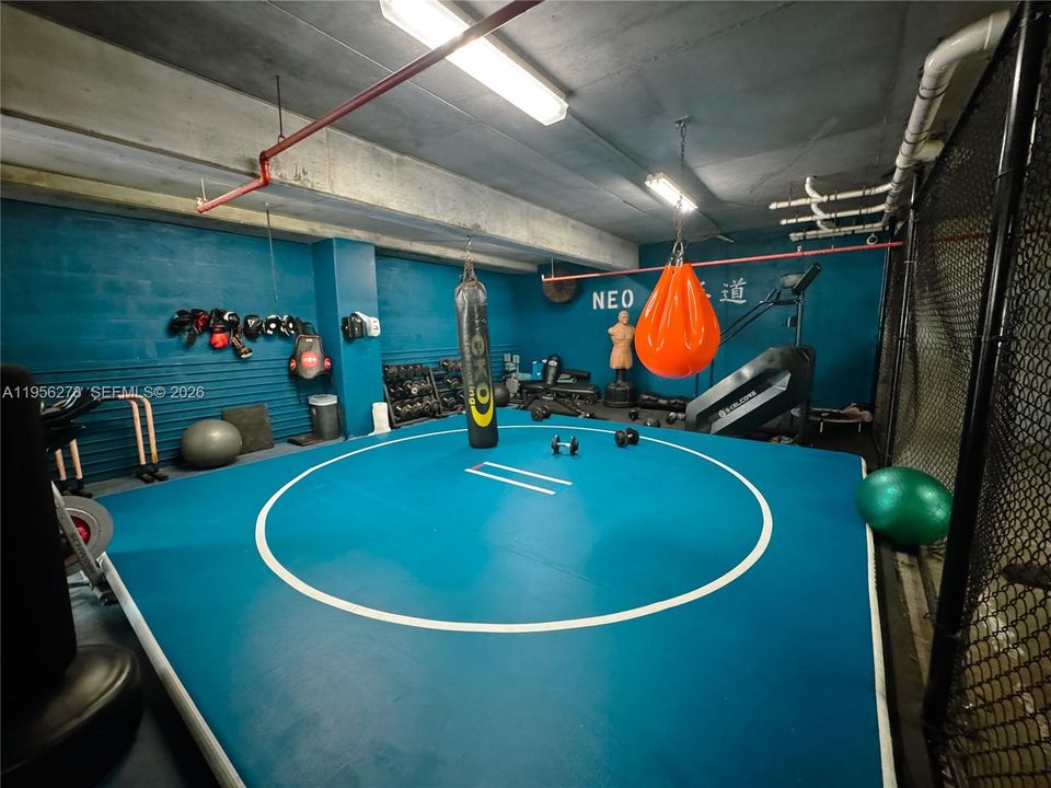 For Sale: $465,000 (2 beds, 2 baths, 1113 Square Feet)
