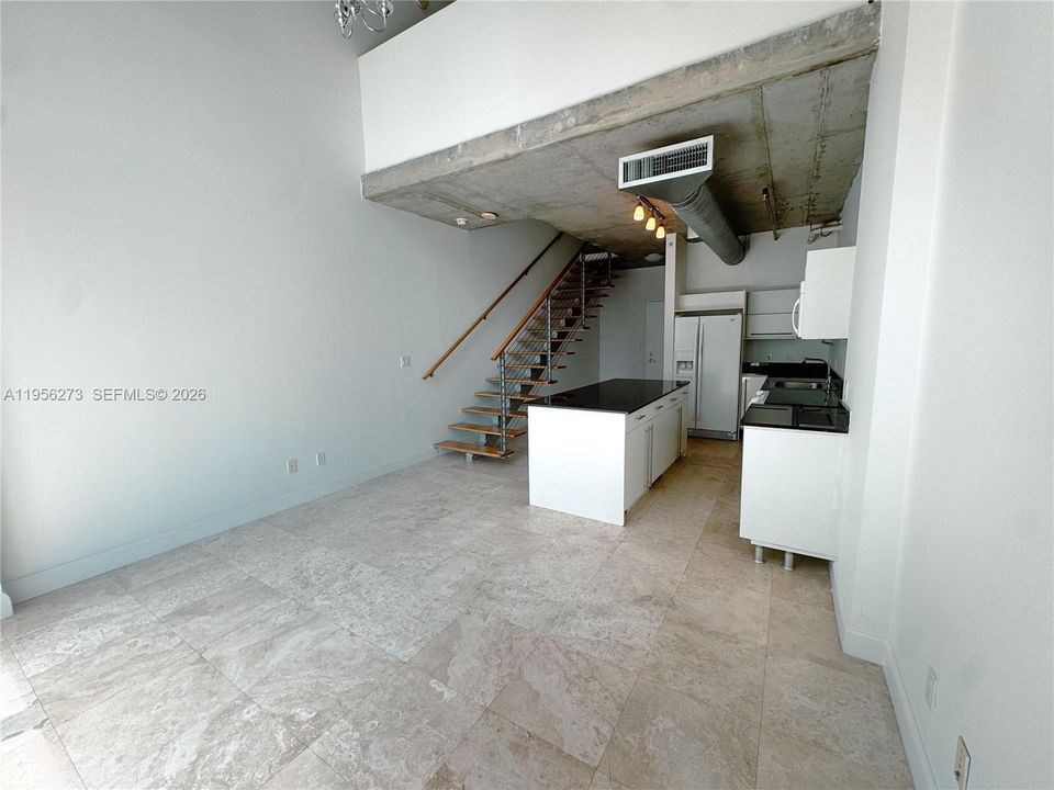 For Sale: $465,000 (2 beds, 2 baths, 1113 Square Feet)