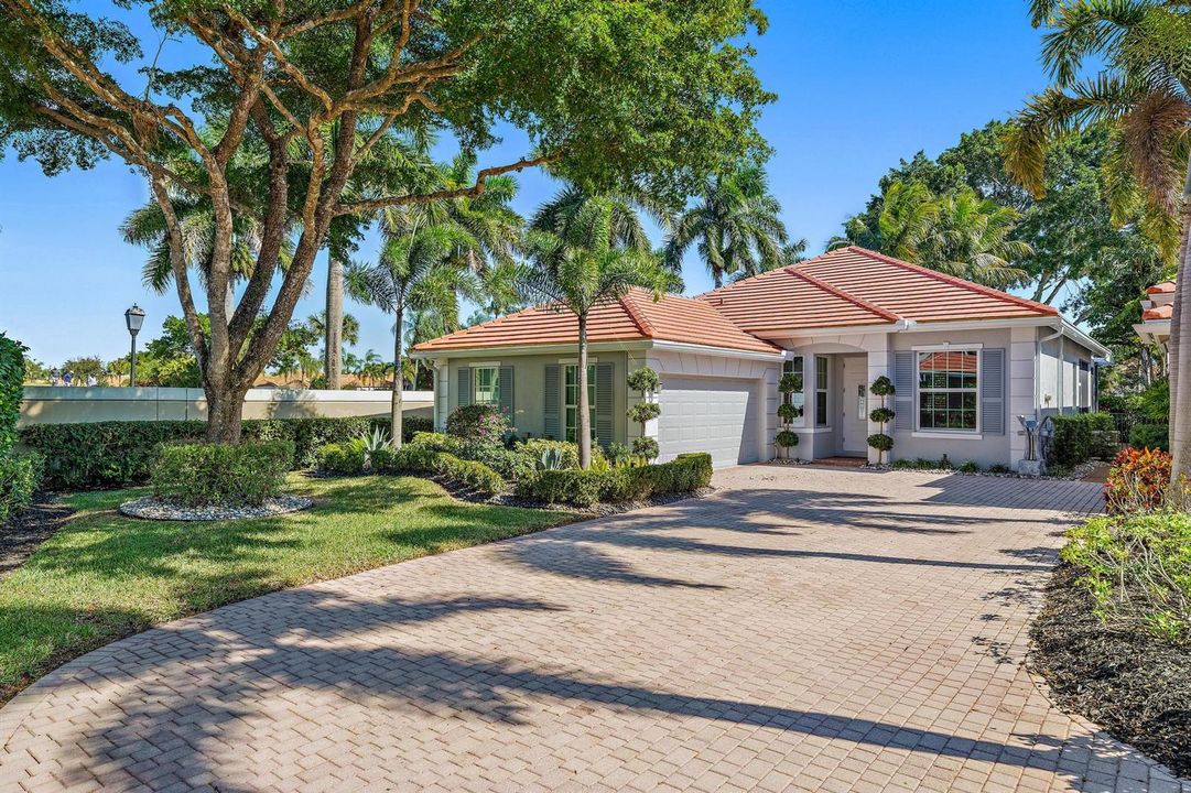 8384 Heritage Club Drive