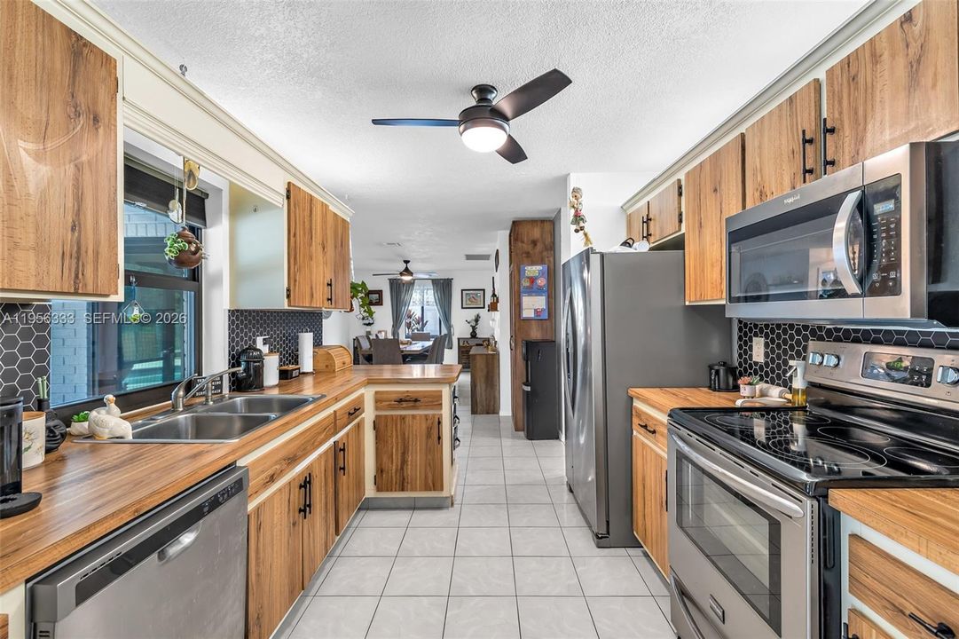 GALLEY KITCHEN