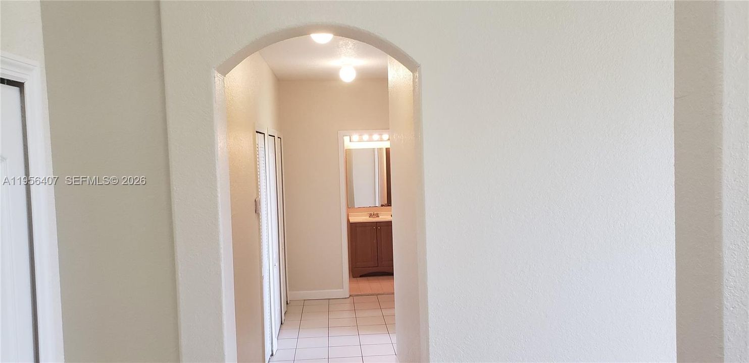 For Sale: $218,000 (3 beds, 2 baths, 1182 Square Feet)
