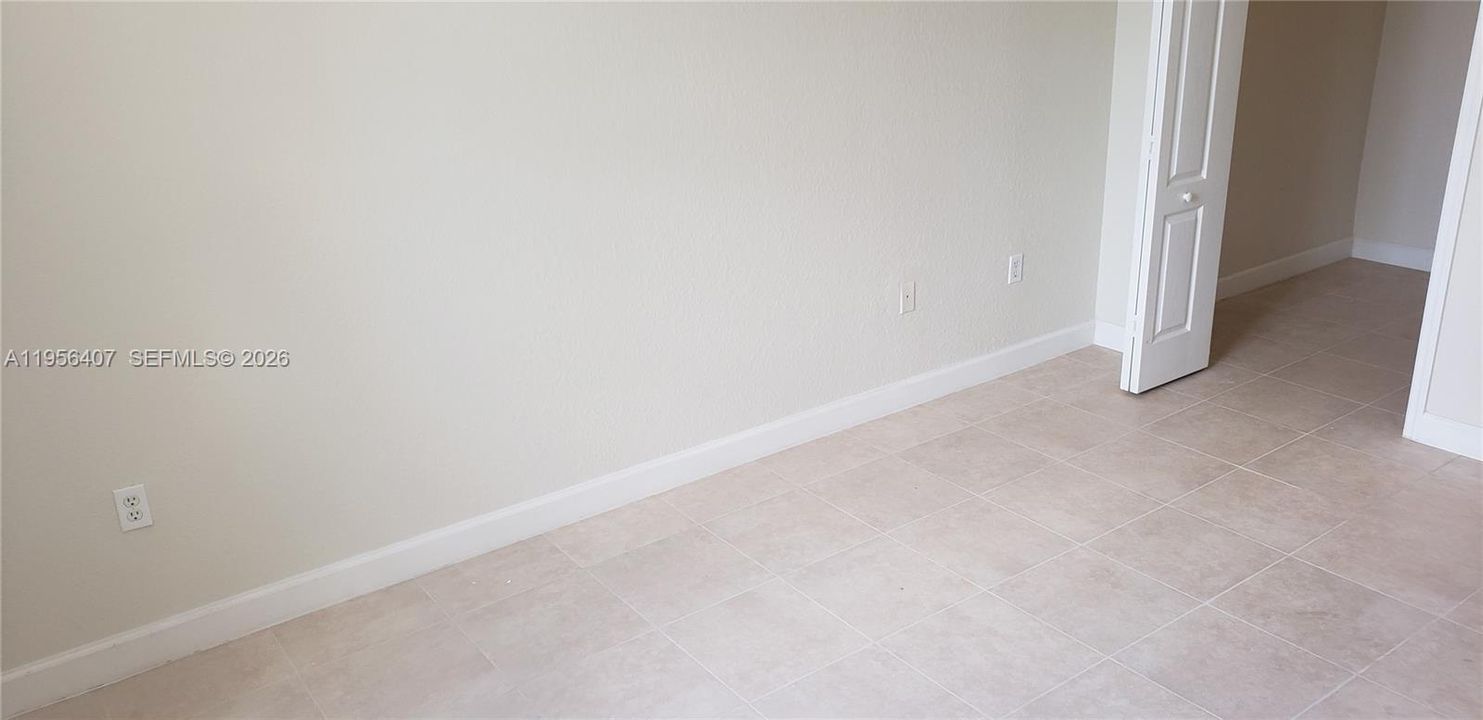 For Sale: $218,000 (3 beds, 2 baths, 1182 Square Feet)