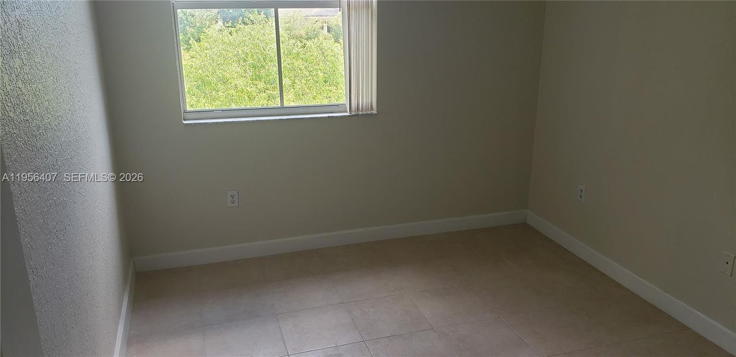 For Sale: $218,000 (3 beds, 2 baths, 1182 Square Feet)