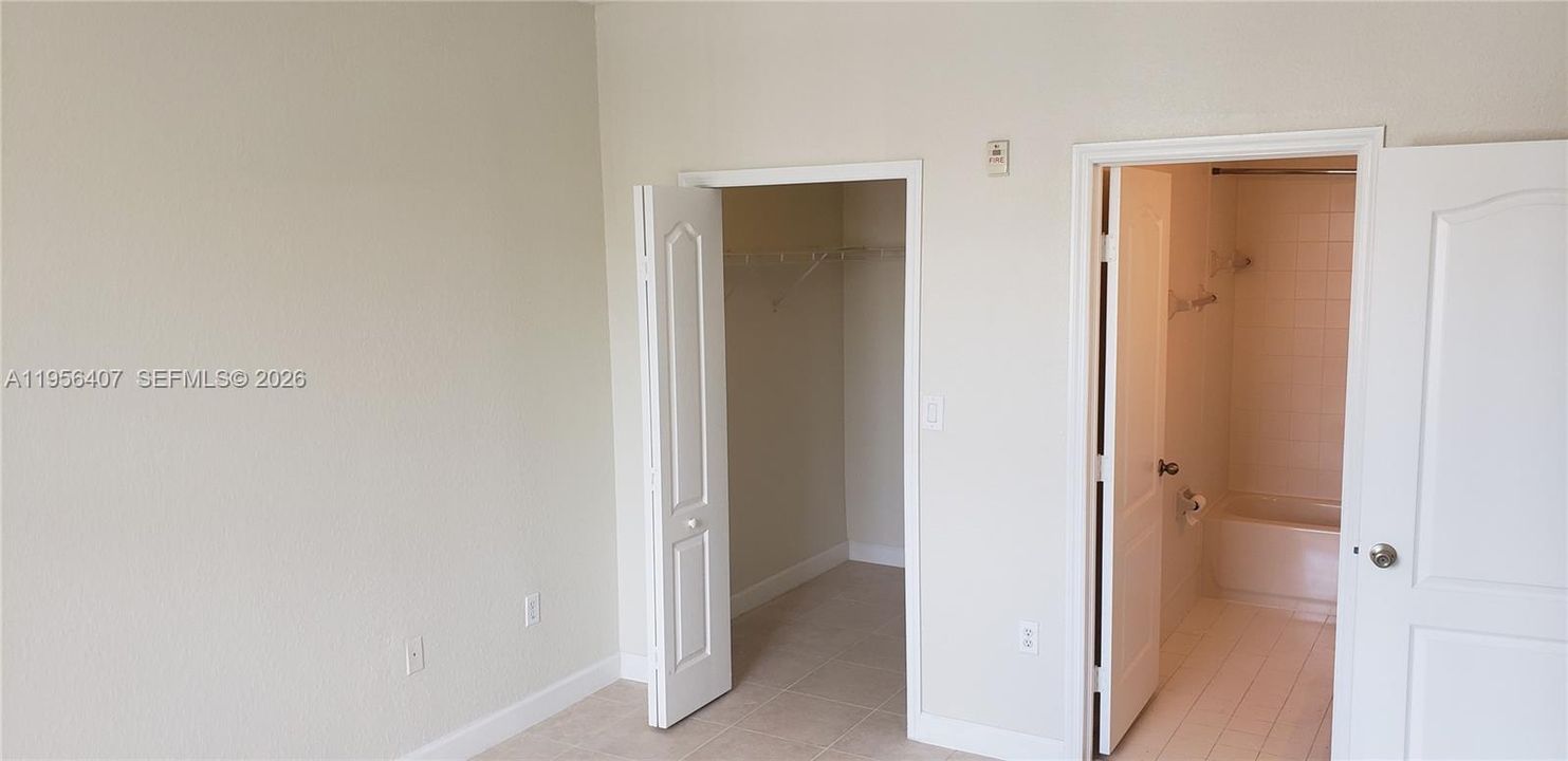 For Sale: $218,000 (3 beds, 2 baths, 1182 Square Feet)
