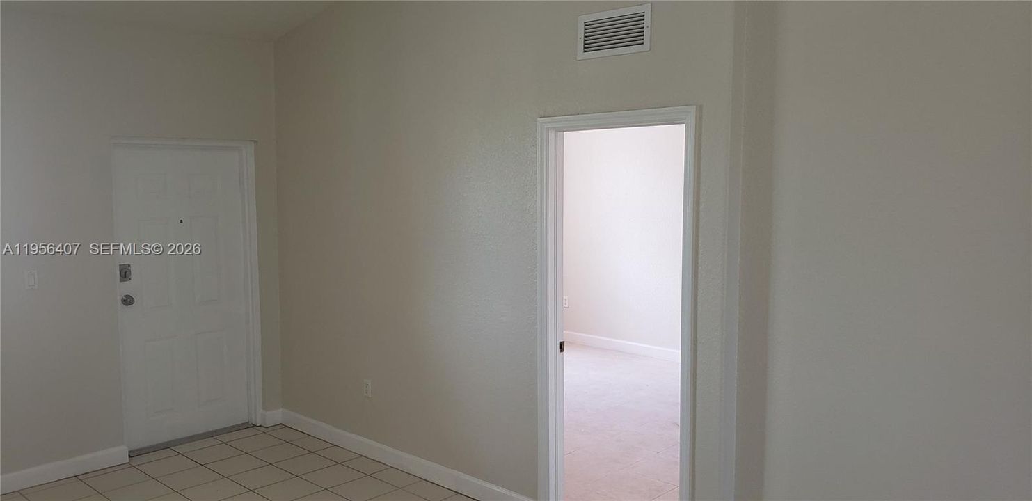 For Sale: $218,000 (3 beds, 2 baths, 1182 Square Feet)