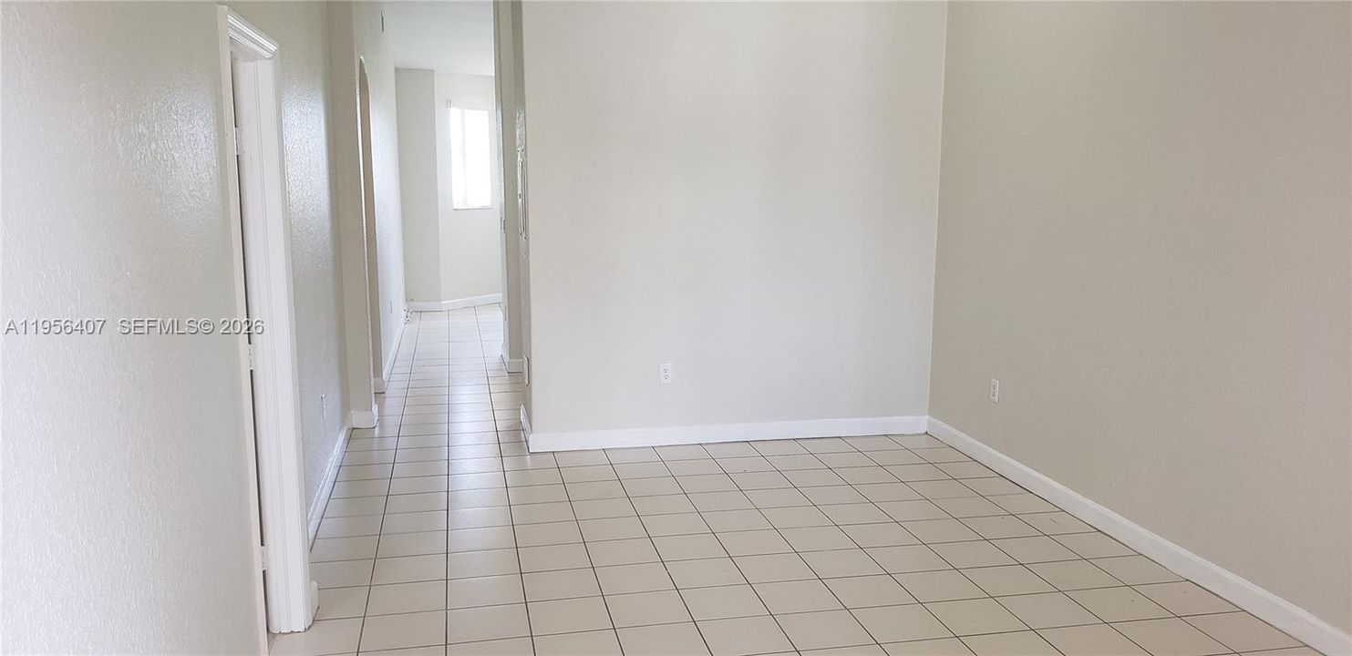 For Sale: $218,000 (3 beds, 2 baths, 1182 Square Feet)