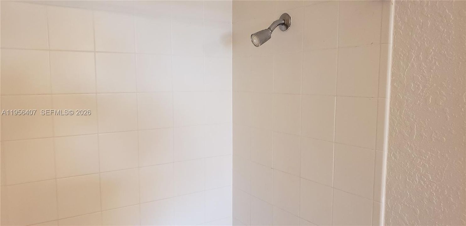 For Sale: $218,000 (3 beds, 2 baths, 1182 Square Feet)