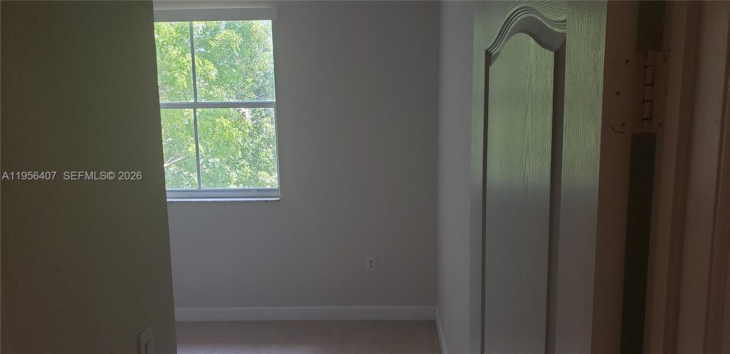 For Sale: $218,000 (3 beds, 2 baths, 1182 Square Feet)