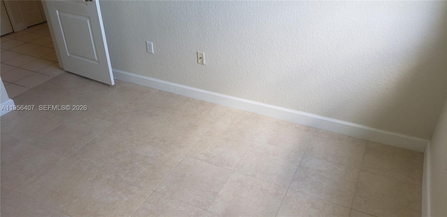 For Sale: $218,000 (3 beds, 2 baths, 1182 Square Feet)