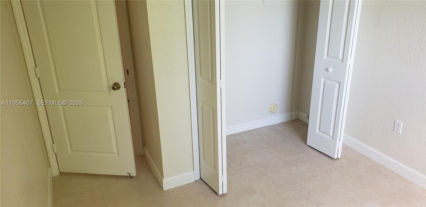 For Sale: $218,000 (3 beds, 2 baths, 1182 Square Feet)