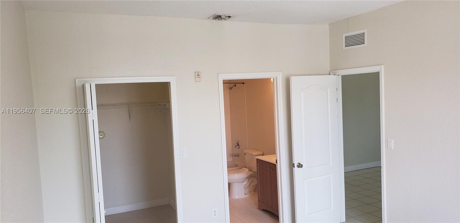 For Sale: $218,000 (3 beds, 2 baths, 1182 Square Feet)