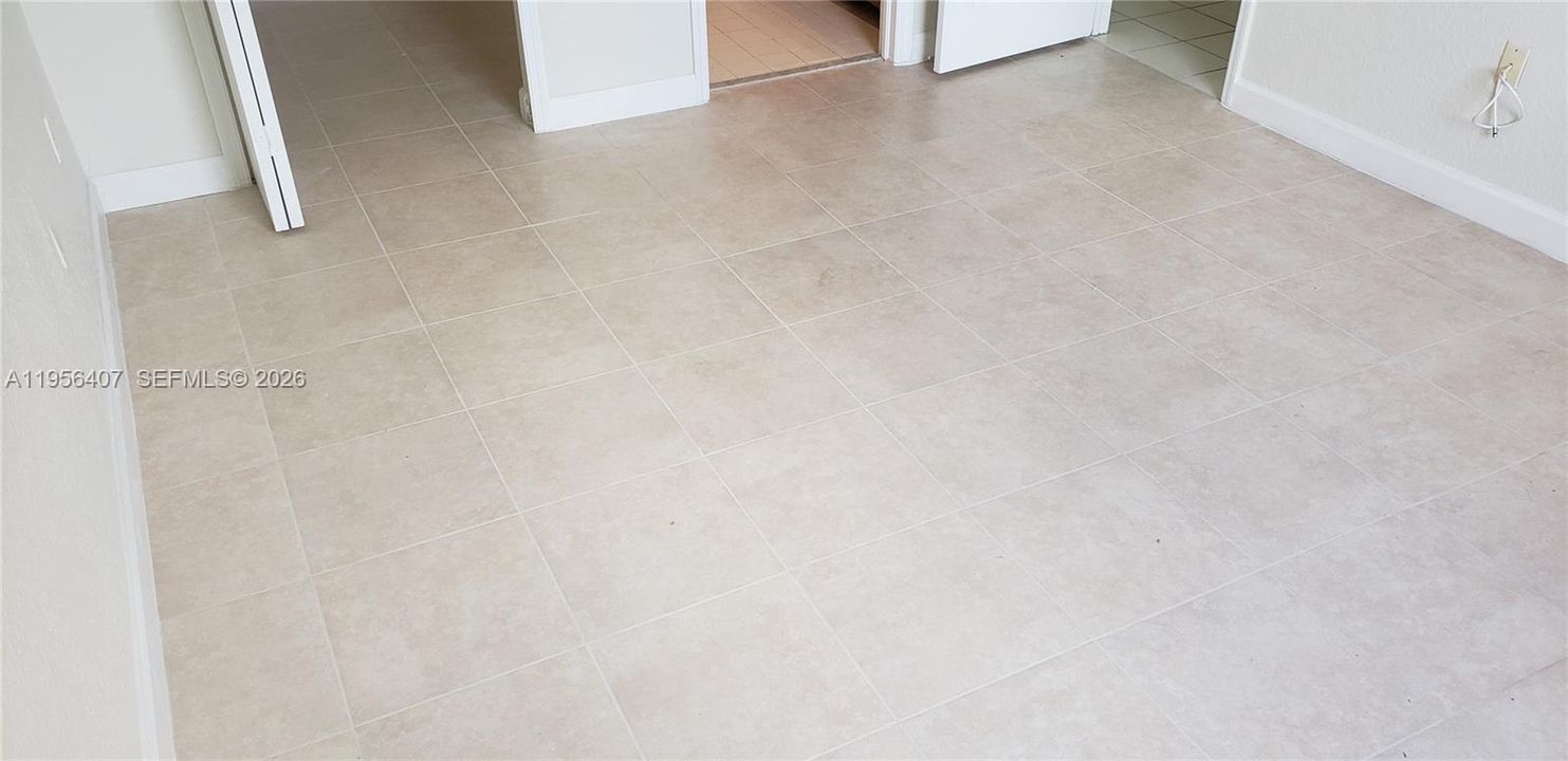 For Sale: $218,000 (3 beds, 2 baths, 1182 Square Feet)