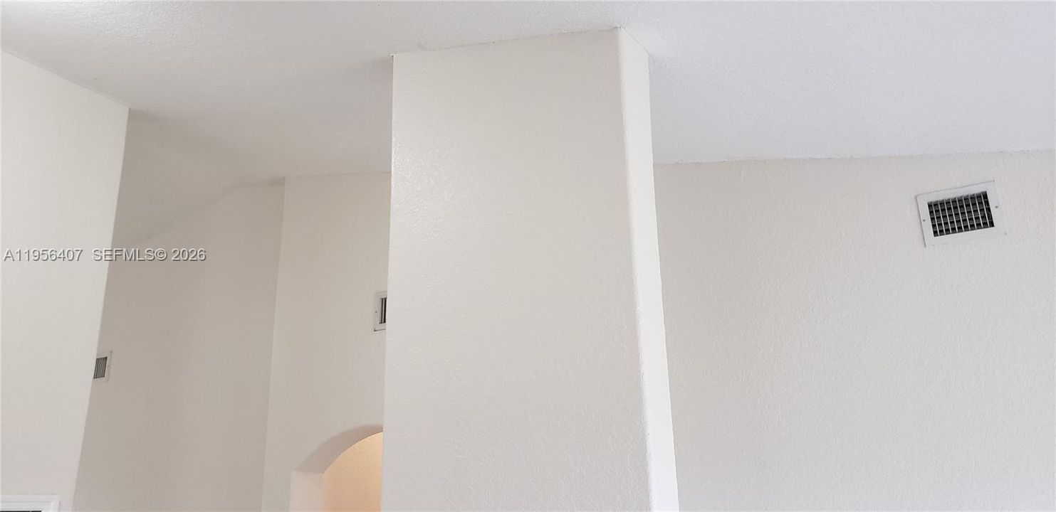 For Sale: $218,000 (3 beds, 2 baths, 1182 Square Feet)