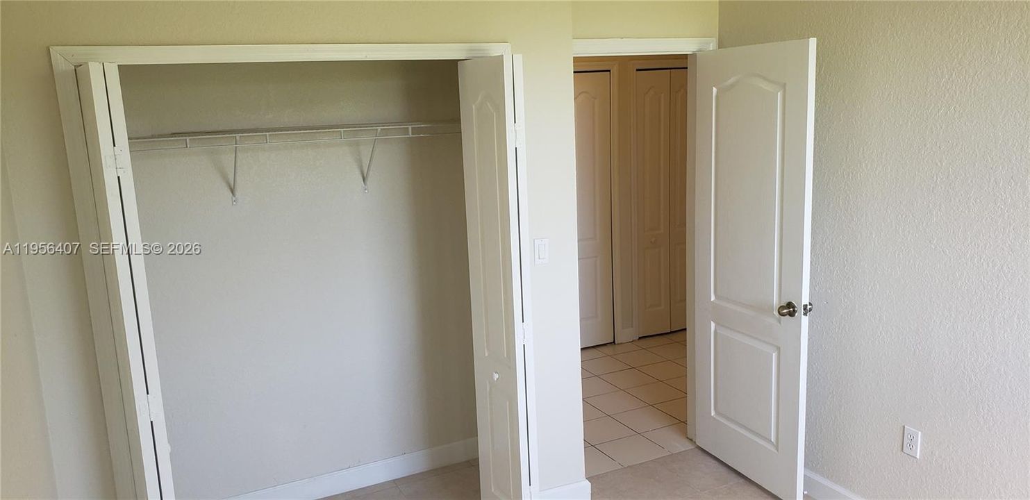 For Sale: $218,000 (3 beds, 2 baths, 1182 Square Feet)