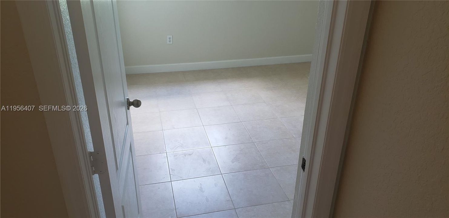 For Sale: $218,000 (3 beds, 2 baths, 1182 Square Feet)