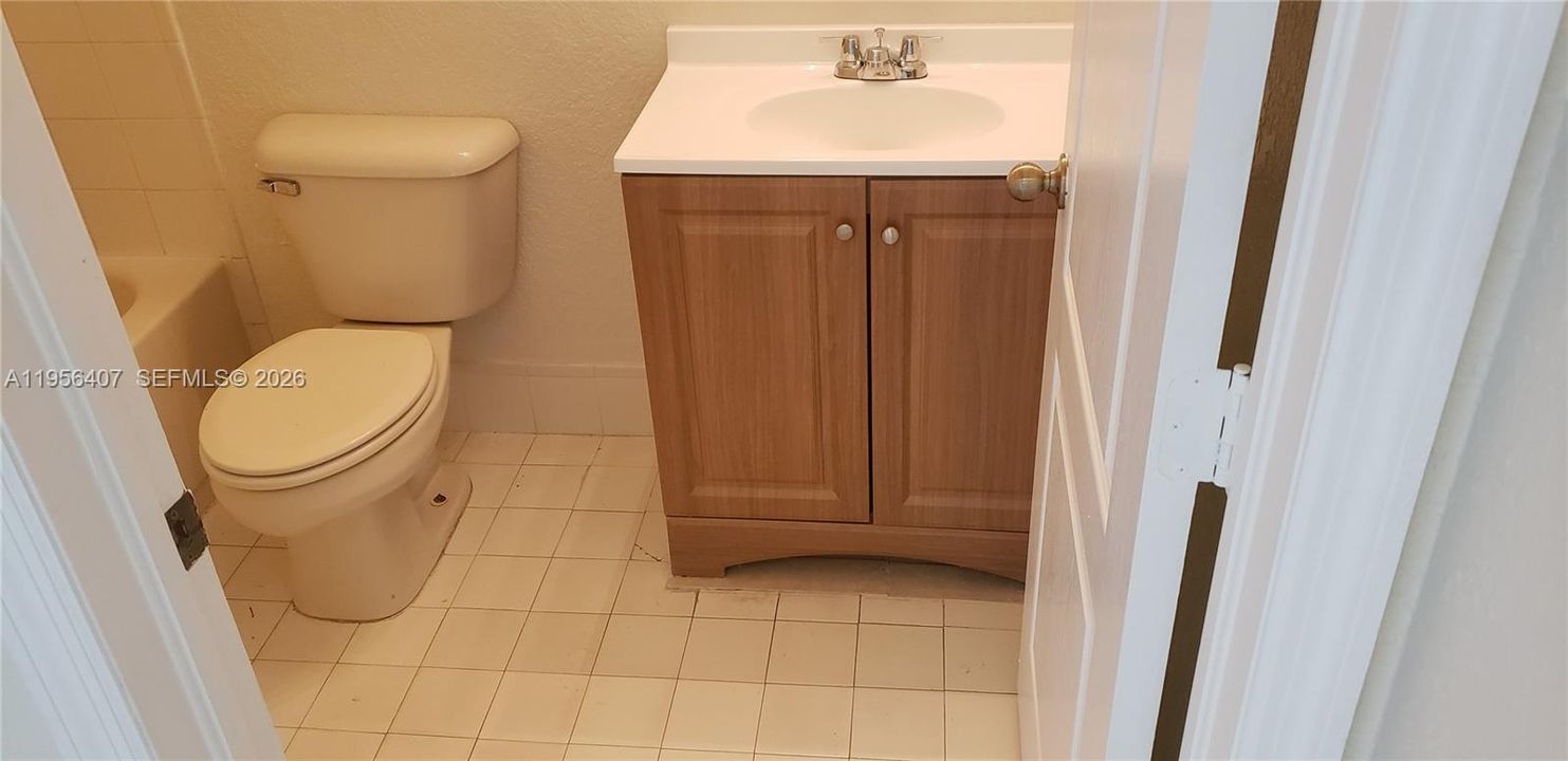 For Sale: $218,000 (3 beds, 2 baths, 1182 Square Feet)