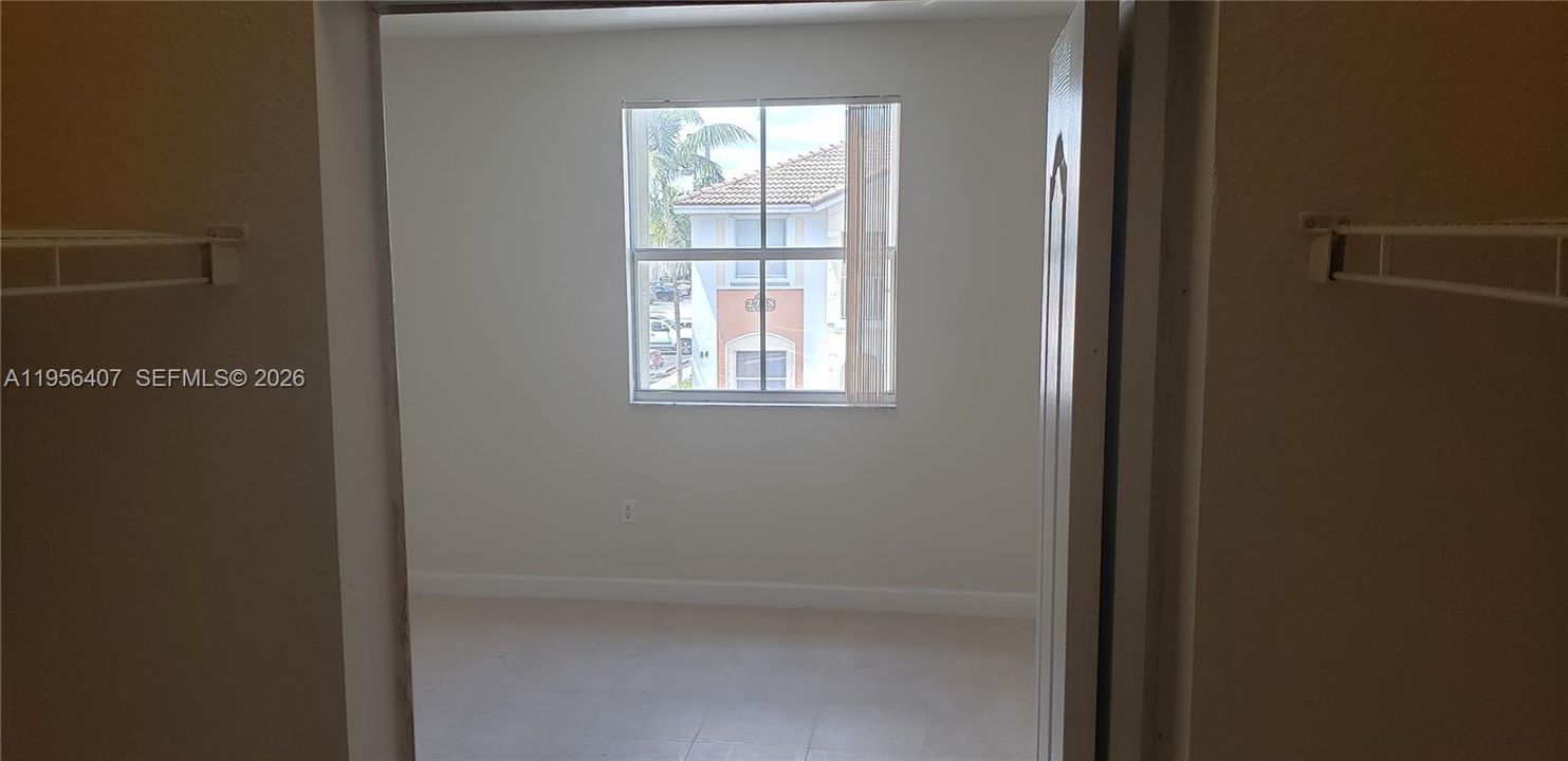 For Sale: $218,000 (3 beds, 2 baths, 1182 Square Feet)