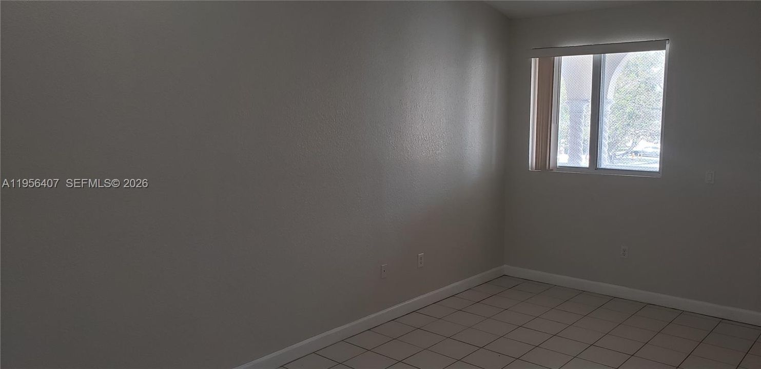 For Sale: $218,000 (3 beds, 2 baths, 1182 Square Feet)