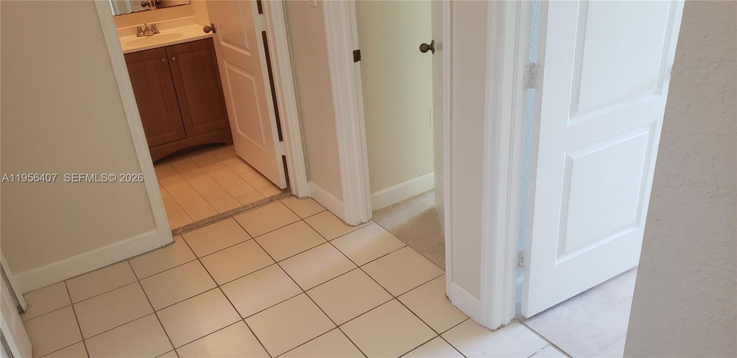 For Sale: $218,000 (3 beds, 2 baths, 1182 Square Feet)