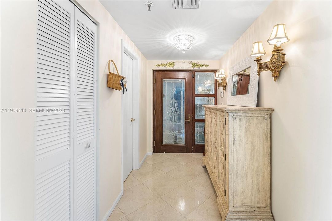 待售: $1,975,000 (3 贝兹, 2 浴室, 1954 平方英尺)