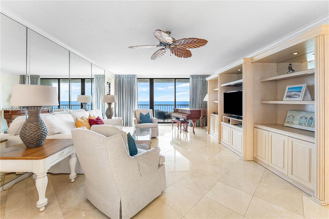 待售: $1,975,000 (3 贝兹, 2 浴室, 1954 平方英尺)