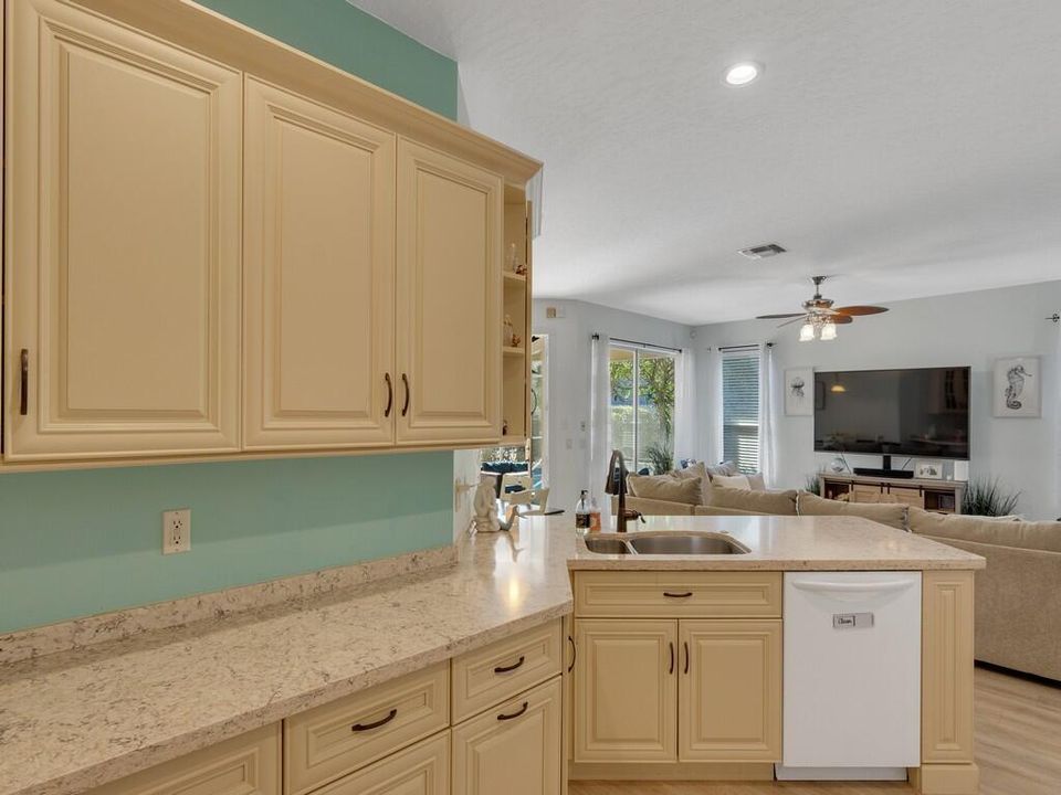 QUARTZ COUNTERS