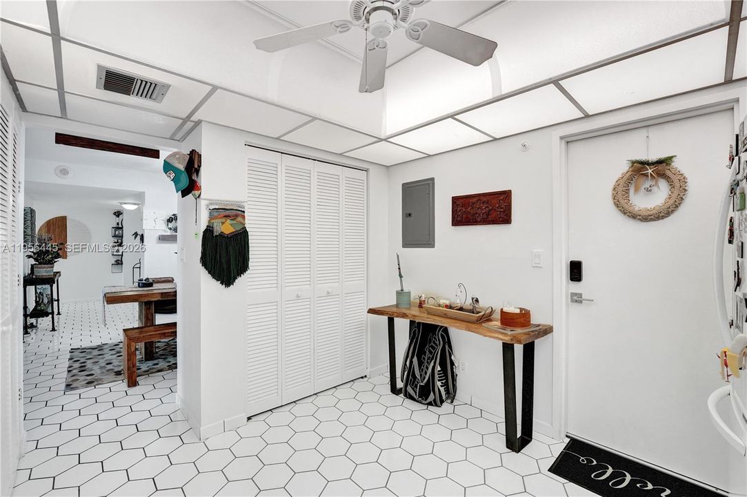 Active With Contract: $518,000 (2 beds, 2 baths, 1630 Square Feet)
