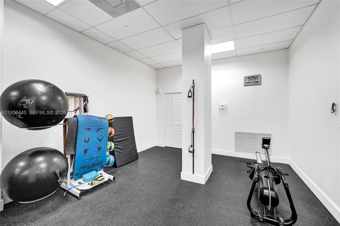 Active With Contract: $518,000 (2 beds, 2 baths, 1630 Square Feet)