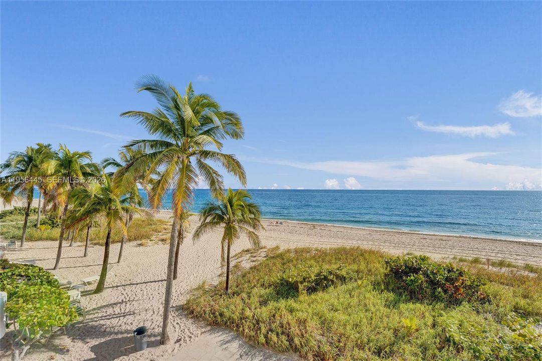 Active With Contract: $518,000 (2 beds, 2 baths, 1630 Square Feet)