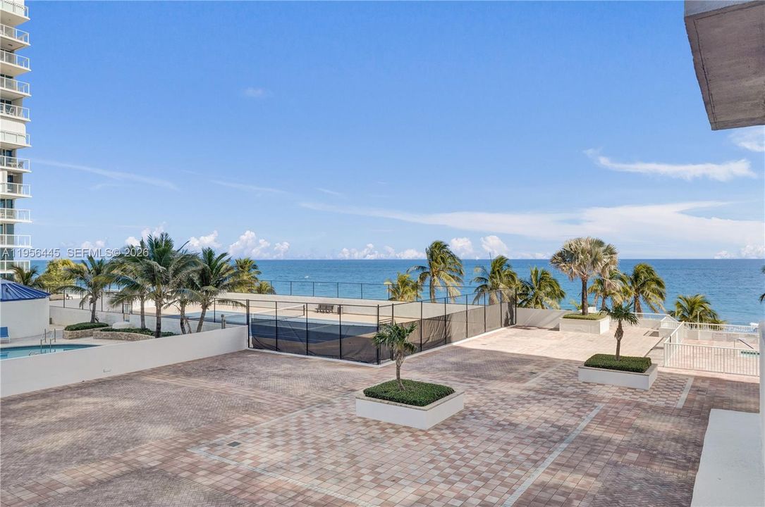 Active With Contract: $518,000 (2 beds, 2 baths, 1630 Square Feet)