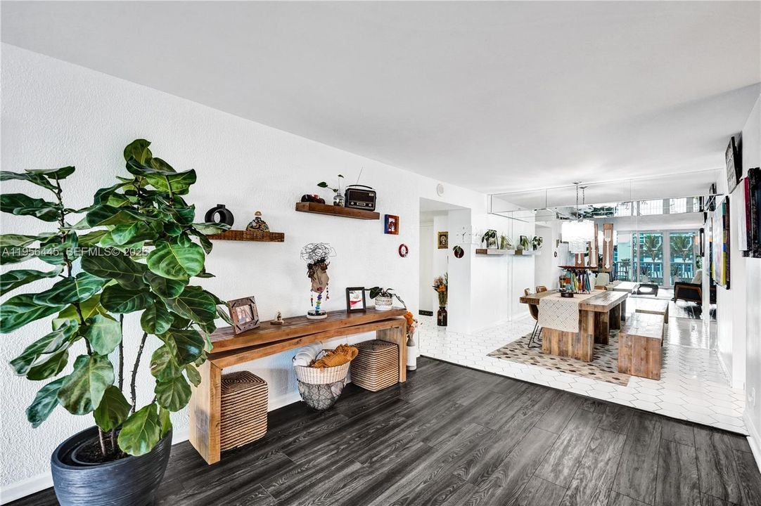 Active With Contract: $518,000 (2 beds, 2 baths, 1630 Square Feet)