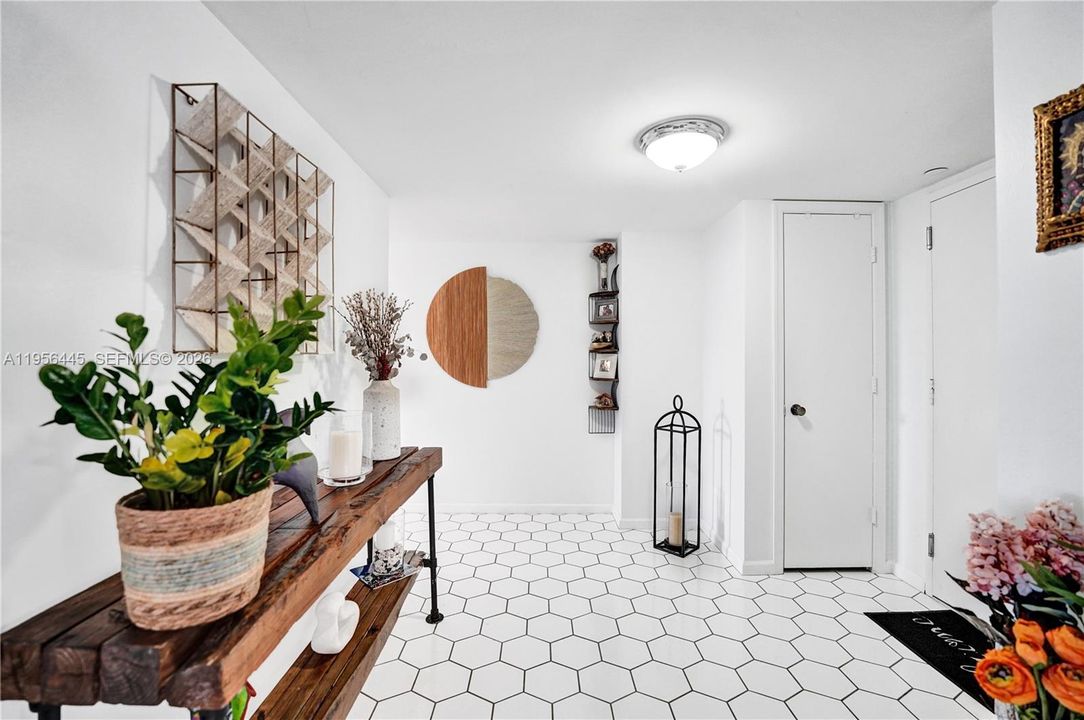 Active With Contract: $518,000 (2 beds, 2 baths, 1630 Square Feet)