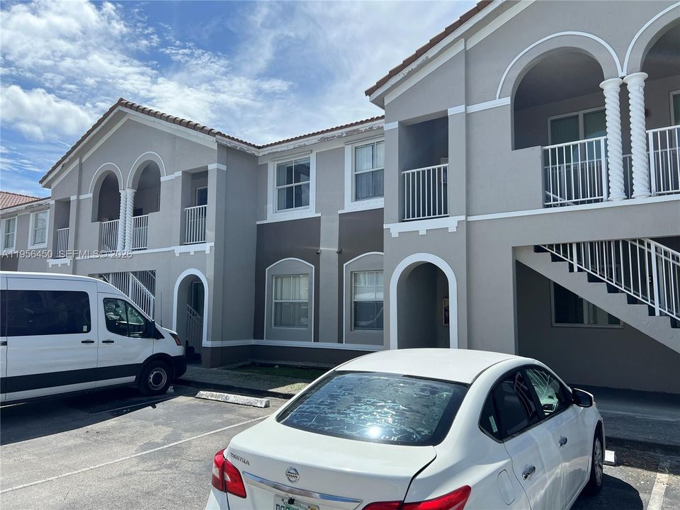 На продажу: $228,000 (3 спален, 2 ванн, 1060 Квадратных фут)