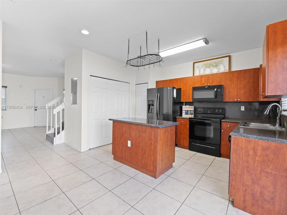 Active With Contract: $255,000 (2 beds, 2 baths, 0 Square Feet)