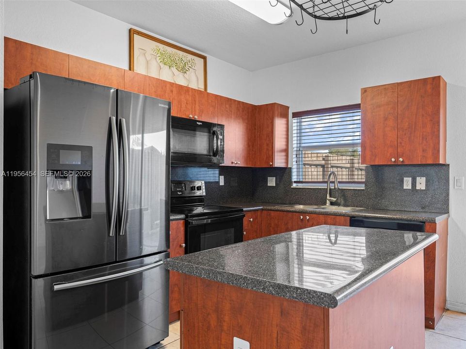 Active With Contract: $255,000 (2 beds, 2 baths, 0 Square Feet)