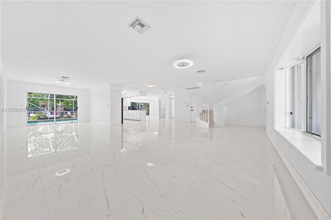 На продажу: $3,799,000 (4 спален, 2 ванн, 3342 Квадратных фут)