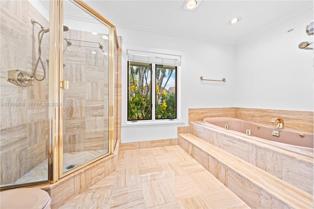 На продажу: $3,799,000 (4 спален, 2 ванн, 3342 Квадратных фут)