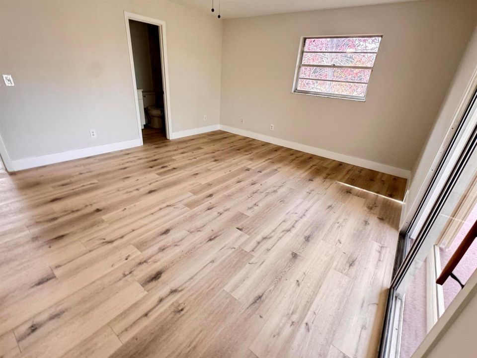 New Flooring throughout