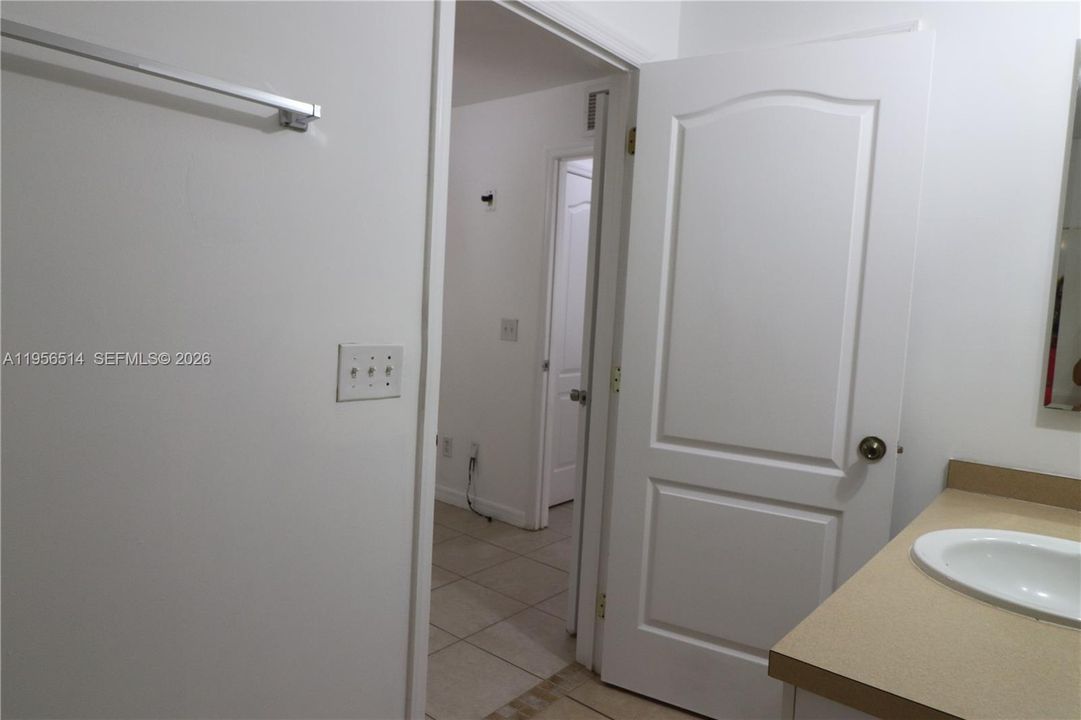 На продажу: $238,900 (3 спален, 2 ванн, 0 Квадратных фут)