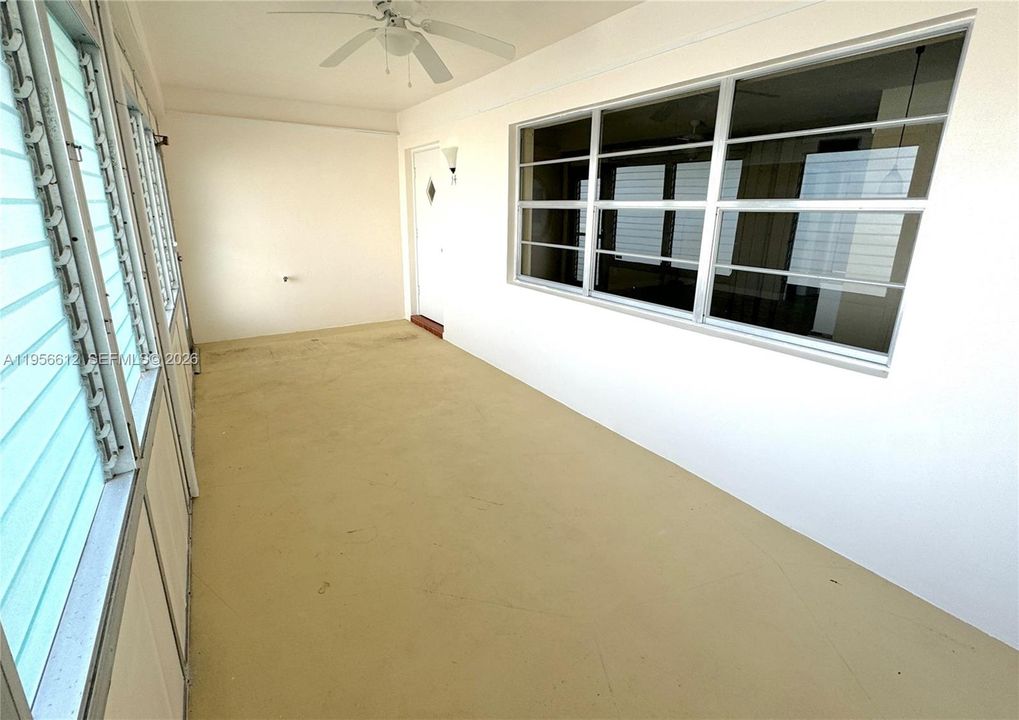 Recientemente alquilado: $1,995 (1 camas, 1 baños, 880 Pies cuadrados)