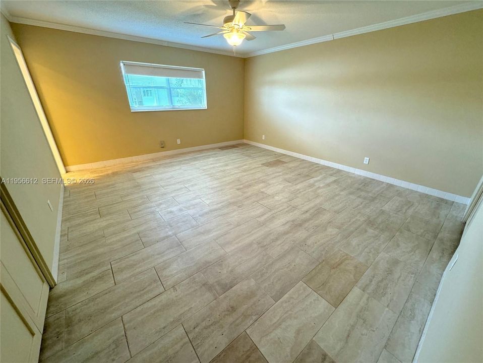 Recientemente alquilado: $1,995 (1 camas, 1 baños, 880 Pies cuadrados)