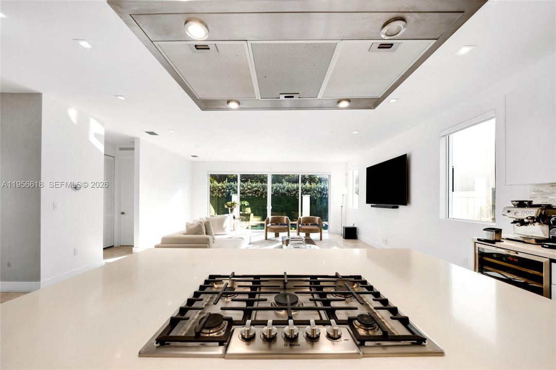 Activo con contrato: $1,469,000 (5 camas, 5 baños, 3113 Pies cuadrados)